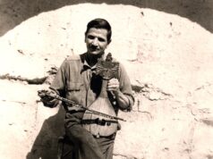 Ο λυράρης που έγινε θρύλος – Ο Αντώνης Παπαδάκης, ο «Καρεκλάς» του Ρεθύμνου