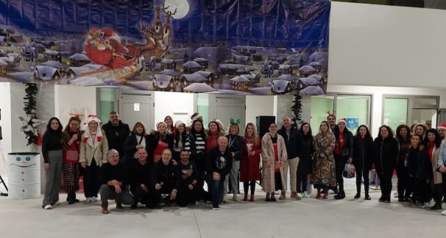 Στο 16ο Δημοτικό Σχολείο ανακαλύψαμε μαζί τον Αη Βασίλη»!