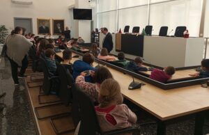 Επίσκεψη μαθητριών και μαθητών Γ’ Τάξης 7ου Δημοτικού Σχολείου στον Δήμαρχο Ρεθύμνης