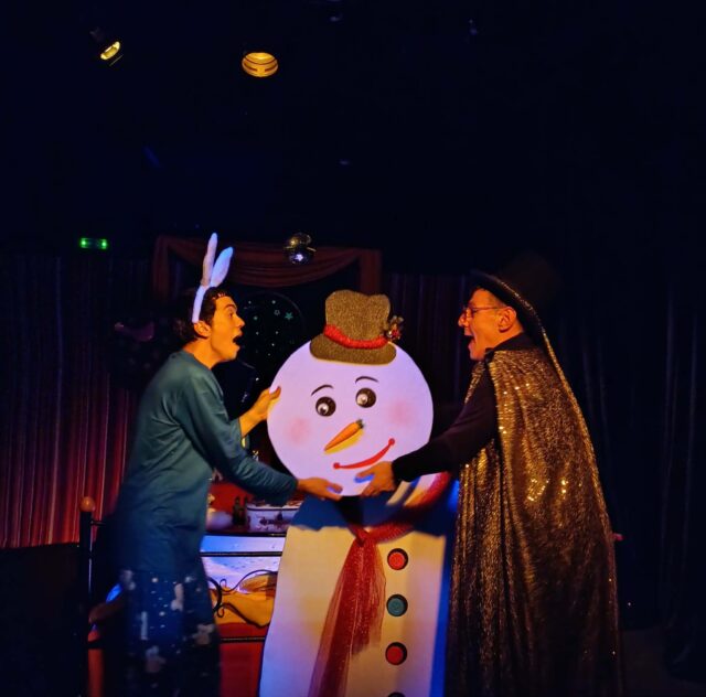 «Ήταν ένα μικρό κρεβάτι»: Ο Θεατρικός Περίπλους γεμίζει παιδικά χαμόγελα!