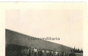 Σχετικά με αντικομμουνιστικές αναρτήσεις που αφορούν τους 200 εκτελεσμένους κομμουνιστές στην Καισαριανή την Πρωτομαγιά του 1944