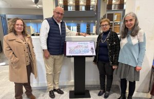 Επίσκεψη της Αντιπεριφερειάρχη Ρεθύμνης στη Βιβλιοθήκη του Πανεπιστημίου με αφορμή την εγκατάσταση του Ψηφιακού Ιστορικού Πλοηγού της Κρήτης