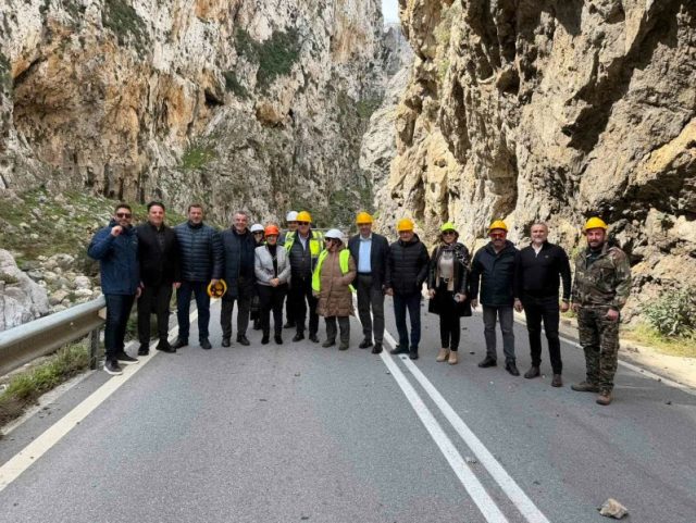 Η Αντιπεριφερειάρχης Ρεθύμνης Μ. Λιονή επισκέφτηκε το Κουρταλιώτικο Φαράγγι όπου πραγματοποιούνται εργασίες καθαρισμού