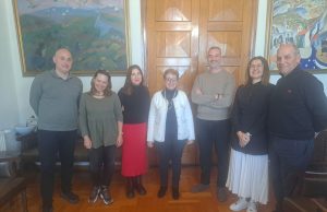 Εθιμοτυπική επίσκεψη του νέου Διοικητικού Συμβουλίου του Συλλόγου Ξενοδόχων Ρεθύμνου στην Αντιπεριφερειάρχη Ρεθύμνης Μαρία Λιονή