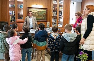 Τα παιδιά του νηπιαγωγείου «Μορμόλης» έψαλαν τα κάλαντα του Λαζάρου στο Δημαρχείο Δήμου Ρεθύμνης