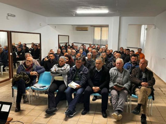 Ολοκληρώθηκαν με επιτυχία οι εκπαιδευτικές δράσεις για την ποιότητα του Εξαιρετικού Παρθένου Ελαιολάδου «Κρήτη» σε Άδελε και Κριτσά