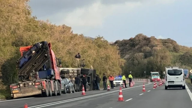 ανατροπή νταλίκας