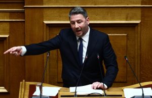 Ανδρουλάκης: «ΕΥΠ και Predator πήγαιναν χέρι χέρι» – Μητσοτάκης: Ούτε λέξη για τα σκάνδαλα, αιχμές για την Ευρωπαϊκή Εισαγγελία