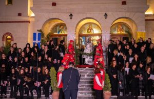 Μεγάλη Παρασκευή στο Ρέθυμνο με συνάντηση τεσσάρων Επιταφίων και πλήθους πιστών