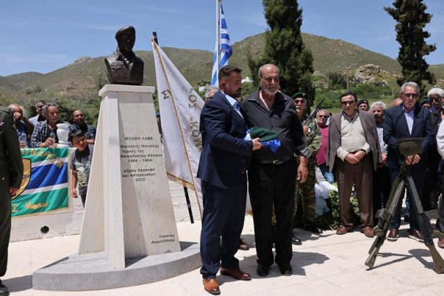 Με τιμές τα αποκαλυπτήρια στον Αμύγδαλο Αστερουσίων της προτομής του Ήρωα της Κύπρου Μανώλη Μπικάκη