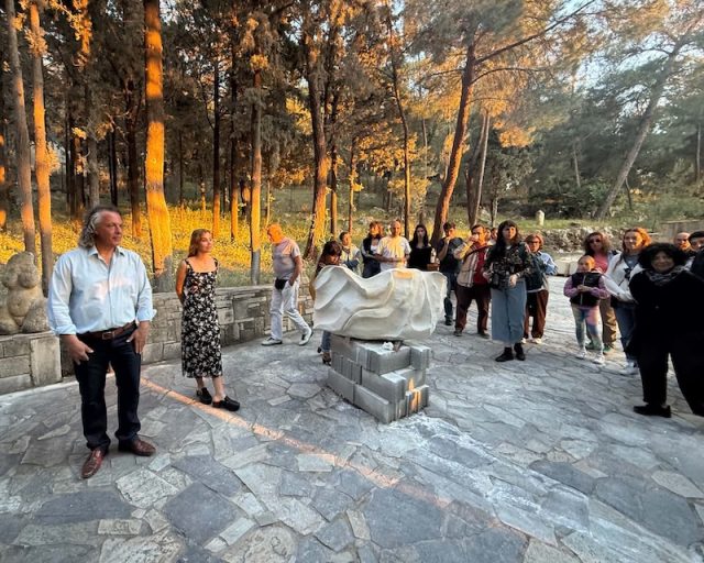 1561eb42-4657-4698-b80f-07582eebddff