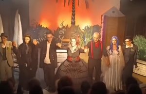 Με απανωτά sold out και πολύ γέλιο συνεχίζεται η «Φαύστα» του Θεατρικού Περίπλου!