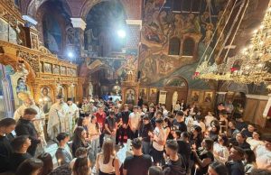 Νυκτερινή Θεία Λειτουργία για την Απόδοση του Πάσχα και τις Πανελλήνιες Εξετάσεις στο Ρέθυμνο