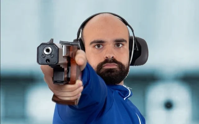 Νίκος Νεονάκης